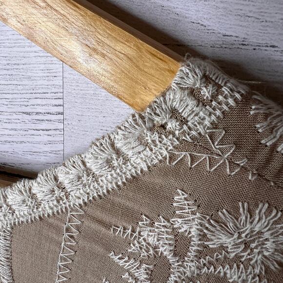 Solitaire Blouse Womens Size Large Beige & Ivory Floral Embroidery Patch Work - Picture 14 of 16